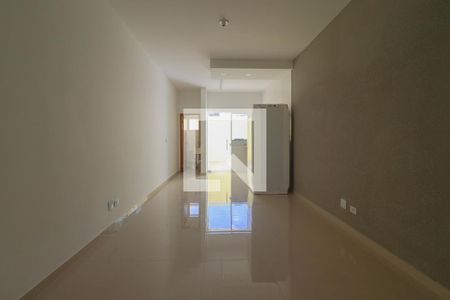 Sala de casa à venda com 3 quartos, 110m² em Vila Marari, São Paulo