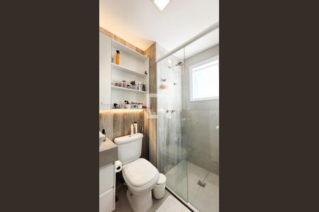 Banheiro da Suíte de apartamento para alugar com 3 quartos, 83m² em Mansões Santo Antônio, Campinas