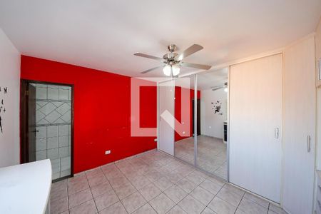 Suíte de casa para alugar com 4 quartos, 200m² em Vila Ivone, São Paulo