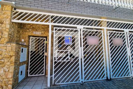 Casa para alugar com 200m², 4 quartos e 2 vagasFachada