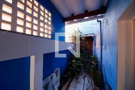 Casa para alugar com 200m², 4 quartos e 2 vagasCorredor externo