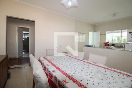 Sala de casa à venda com 3 quartos, 140m² em Parque São Quirino, Campinas