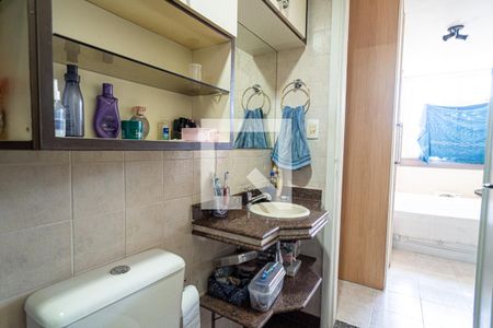 Banheiro do Quarto 1 de apartamento para alugar com 3 quartos, 75m² em Santa Rosa, Niterói