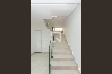 Casa à venda com 470m², 4 quartos e 8 vagasCorredor