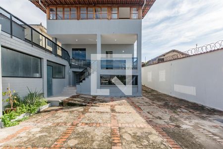 Casa à venda com 470m², 4 quartos e 8 vagasÁrea externa