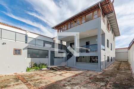 Casa à venda com 470m², 4 quartos e 8 vagasÁrea externa