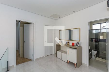 Casa à venda com 470m², 4 quartos e 8 vagasCorredor