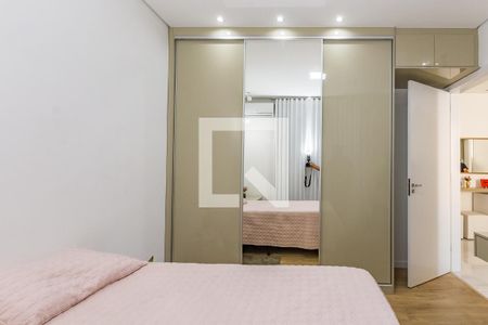 Casa à venda com 470m², 4 quartos e 8 vagasQuarto 2