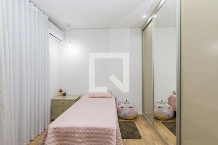 Casa à venda com 470m², 4 quartos e 8 vagasQuarto 2