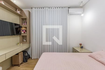 Casa à venda com 470m², 4 quartos e 8 vagasQuarto 2