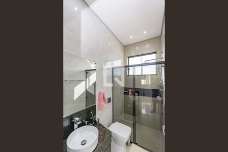 Casa à venda com 470m², 4 quartos e 8 vagasBanheiro Social