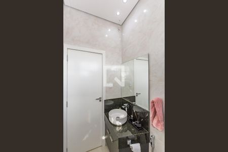 Casa à venda com 470m², 4 quartos e 8 vagasBanheiro Social