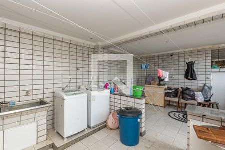 Casa à venda com 470m², 4 quartos e 8 vagasÁrea de Serviço