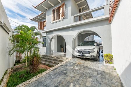 Casa à venda com 470m², 4 quartos e 8 vagasEntrada - Garagem