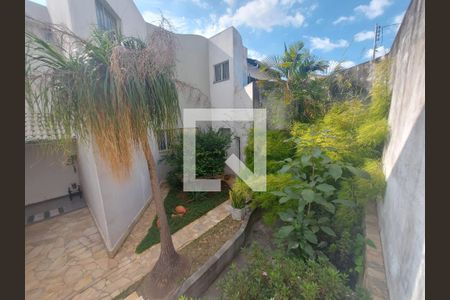 Casa à venda com 419m², 4 quartos e 4 vagasEntrada