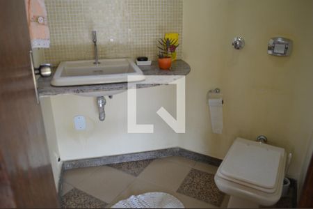 Casa à venda com 419m², 4 quartos e 4 vagasLavabo