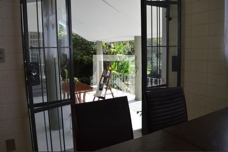 Casa à venda com 419m², 4 quartos e 4 vagasCozinha