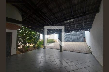 Casa à venda com 419m², 4 quartos e 4 vagasGaragem