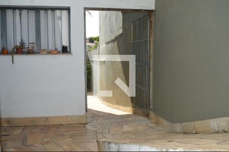 Casa à venda com 419m², 4 quartos e 4 vagasentrada lateral para o quintal