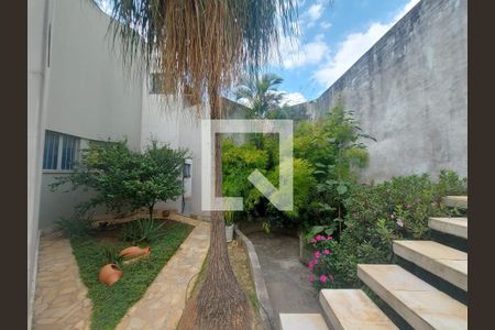 Casa à venda com 419m², 4 quartos e 4 vagasEntrada