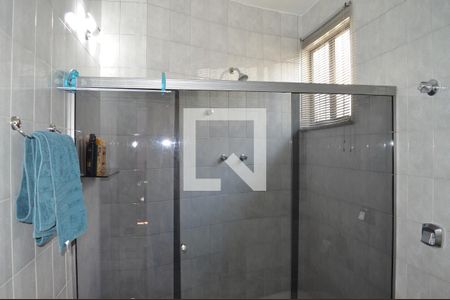 Casa à venda com 419m², 4 quartos e 4 vagasBanheiro Social