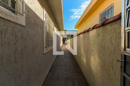 Corredor  de casa à venda com 3 quartos, 250m² em Penha de França, São Paulo