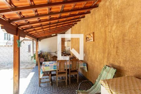 Casa à venda com 483m², 5 quartos e 3 vagas