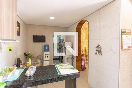 Casa à venda com 483m², 5 quartos e 3 vagas