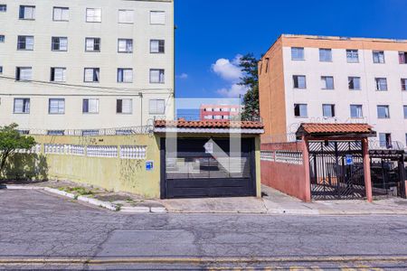 Apartamento para alugar com 49m², 2 quartos e 1 vaga Apartamento para alugar com 49m², 2 quartos e 1 vagaFachada