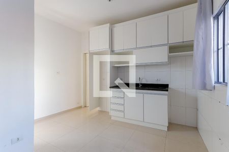 Sala e Cozinha de casa para alugar com 2 quartos, 60m² em Vila Medeiros, São Paulo