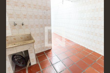 Casa à venda com 100m², 2 quartos e sem vagaÁrea de Serviço e Quintal