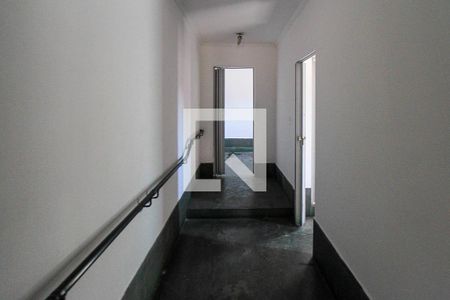 Corredor de casa para alugar com 3 quartos, 110m² em Vila Prudente, São Paulo