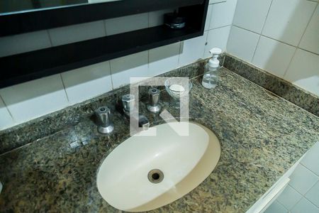 Apartamento à venda com 100m², 3 quartos e 1 vagaBanheiro - Pia