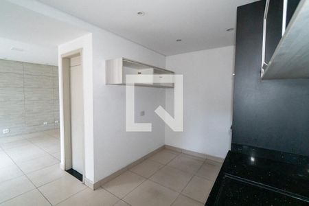 Casa para alugar com 90m², 2 quartos e 2 vagasCozinha