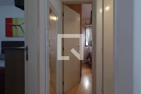 Corredor de apartamento para alugar com 2 quartos, 56m² em Campo Grande, São Paulo