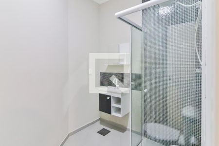 Banheiro de kitnet/studio para alugar com 1 quarto, 30m² em Butantã, São Paulo