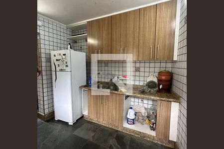 Casa à venda com 450m², 8 quartos e 3 vagasCozinha 