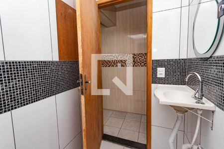 Banheiro  de casa para alugar com 1 quarto, 50m² em Taboão, Diadema
