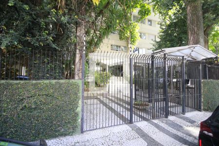 Apartamento à venda com 102m², 3 quartos e 1 vagaFachada