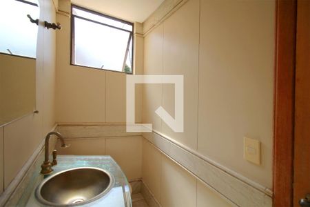 Apartamento à venda com 330m², 5 quartos e 2 vagasLavabo – 2º piso