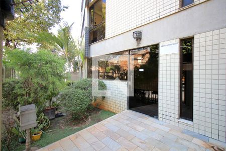 Apartamento à venda com 330m², 5 quartos e 2 vagasFachada interna