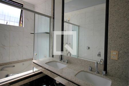 Apartamento à venda com 330m², 5 quartos e 2 vagasBanheiro das Semi Suites