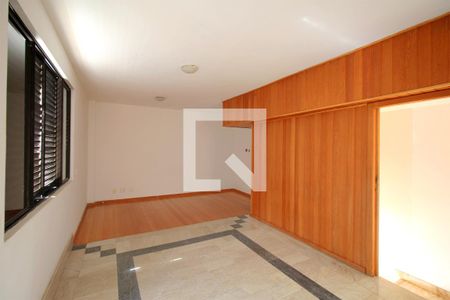 Apartamento à venda com 330m², 5 quartos e 2 vagasSuite 1