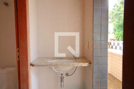 Apartamento à venda com 330m², 5 quartos e 2 vagasBanheiro de Serviço