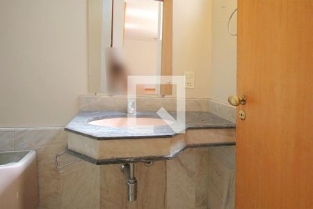 Apartamento à venda com 330m², 5 quartos e 2 vagasBanheiro da Suíte 1