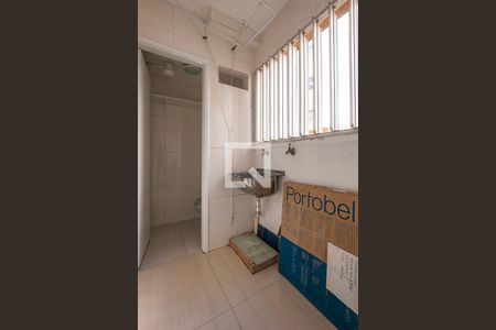 Apartamento à venda com 70m², 2 quartos e 1 vaga Apartamento à venda com 70m², 2 quartos e 1 vagaÁrea de Serviço