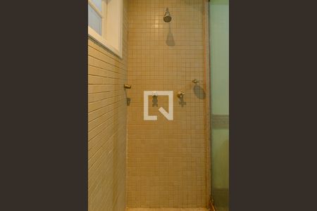 Casa de condomínio à venda com 440m², 4 quartos e 4 vagasBanheiro Quarto 2