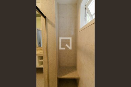 Casa de condomínio à venda com 440m², 4 quartos e 4 vagasBanheiro Quarto 3