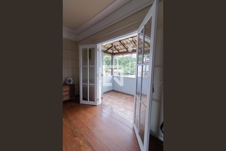 Casa de condomínio à venda com 440m², 4 quartos e 4 vagasQuarto 1