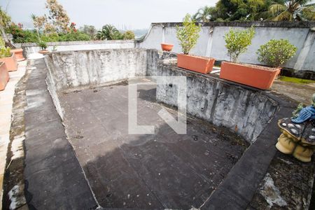 Casa de condomínio à venda com 440m², 4 quartos e 4 vagasPiscina